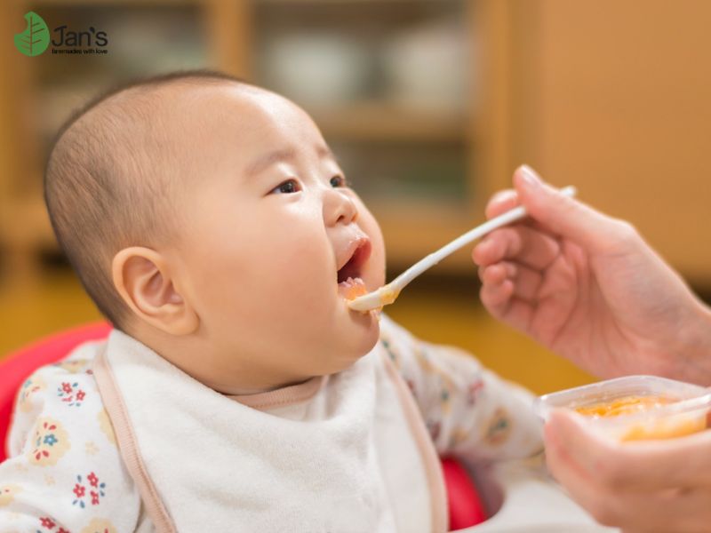Những lưu ý khi cho bé ăn bột ăn dặm rau củ quả