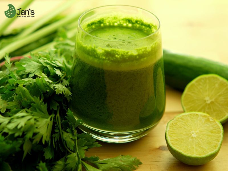 Rau củ tươi và bột rau củ
